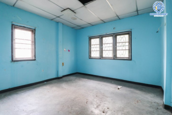 *****บ้านแฝดมือสองนนทบุรี หมู่บ้าน เกร็ดแก้วการ์เด้นท์ รัตนาธิเบศร์ เนื้อที่กว้างขวางมากถึง 40 ตร.ว. ฟังก์ชัน 3 ห้องนอน 2 ห้องน้ำ ที่จอดรถ 1 คัน พื้นที่ใช้สอยเยอะ บนทำเลสะดวกสบายสุดๆ เพียงไม่ถึง 10 นาทีก็ถึงรถไฟฟ้าสายสีม่วง "สถานีบางกระสอ" ใกล้เซ็นทรัล รัตนาธิเบศร์ และทางด่วน "ศรีรัช"